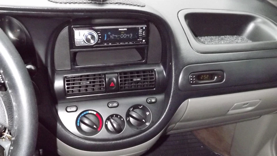 Chevrolet Rezzo black cat 2