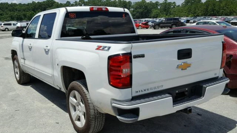 Chevrolet Silverado 4