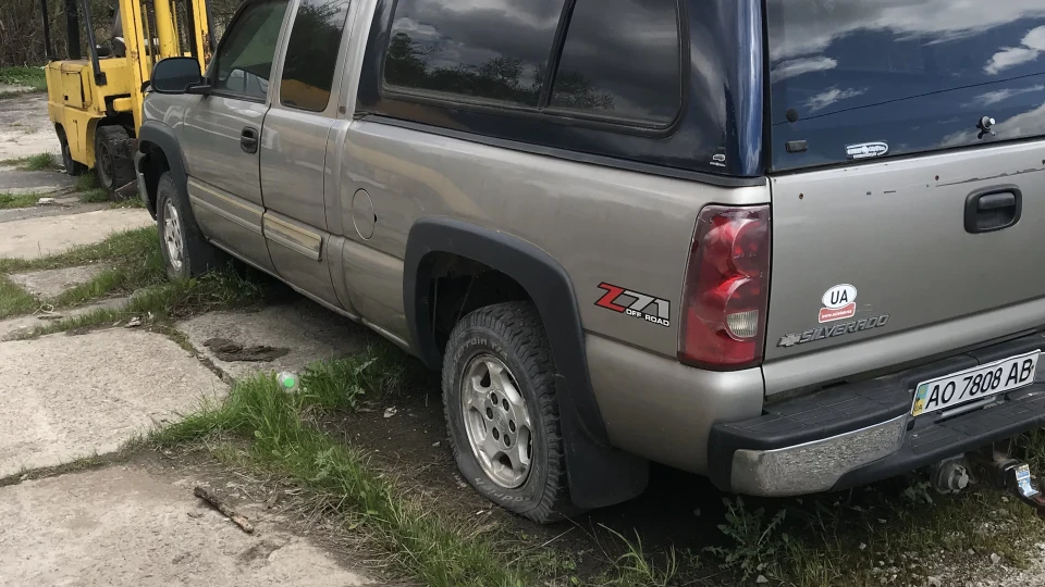 Chevrolet Silverado 2
