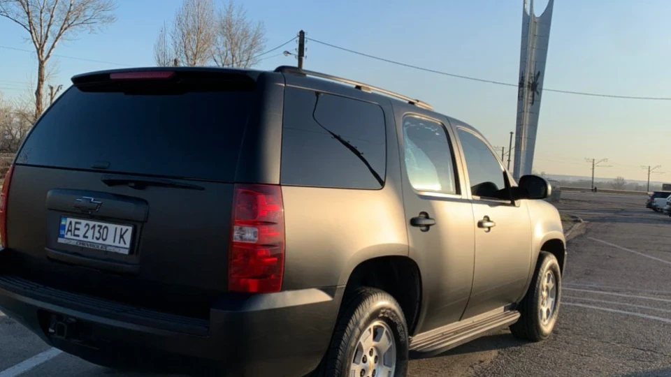 Chevrolet Tahoe 5.3 бегемот 2