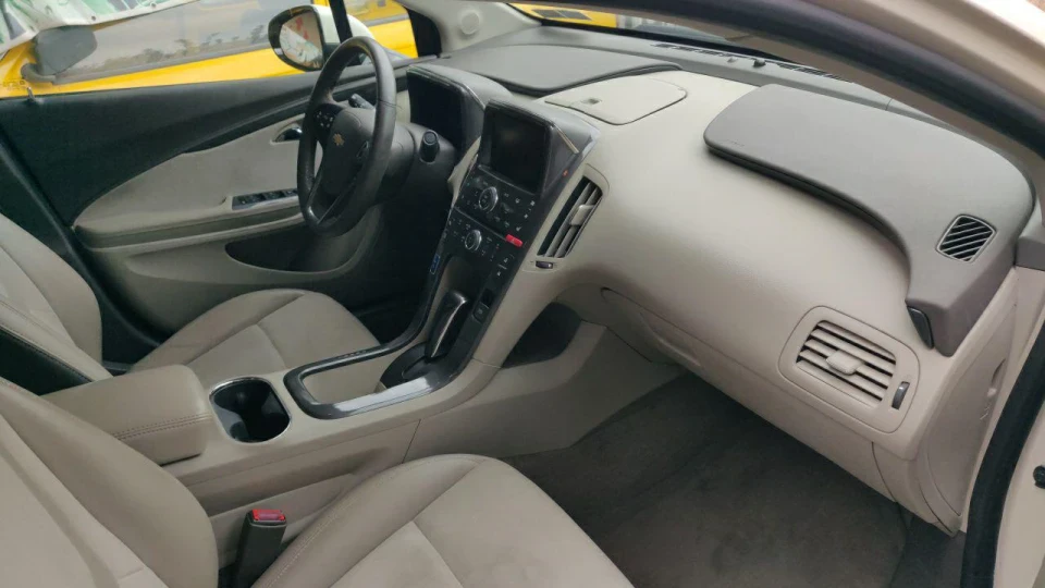 Chevrolet Volt 3