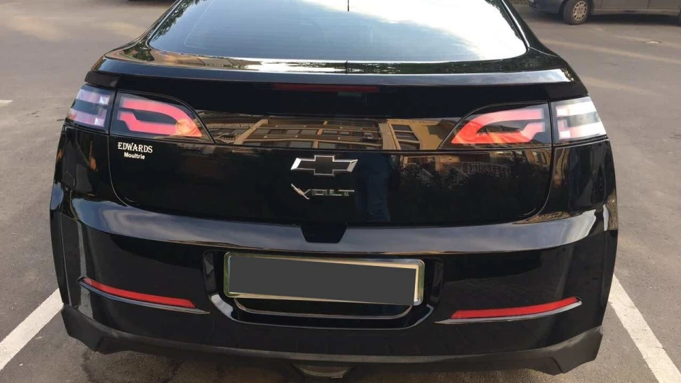 Chevrolet Volt Чорний кіт 4