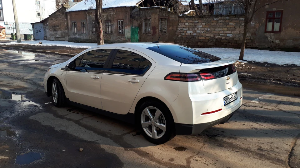 Chevrolet Volt Hybrid 2