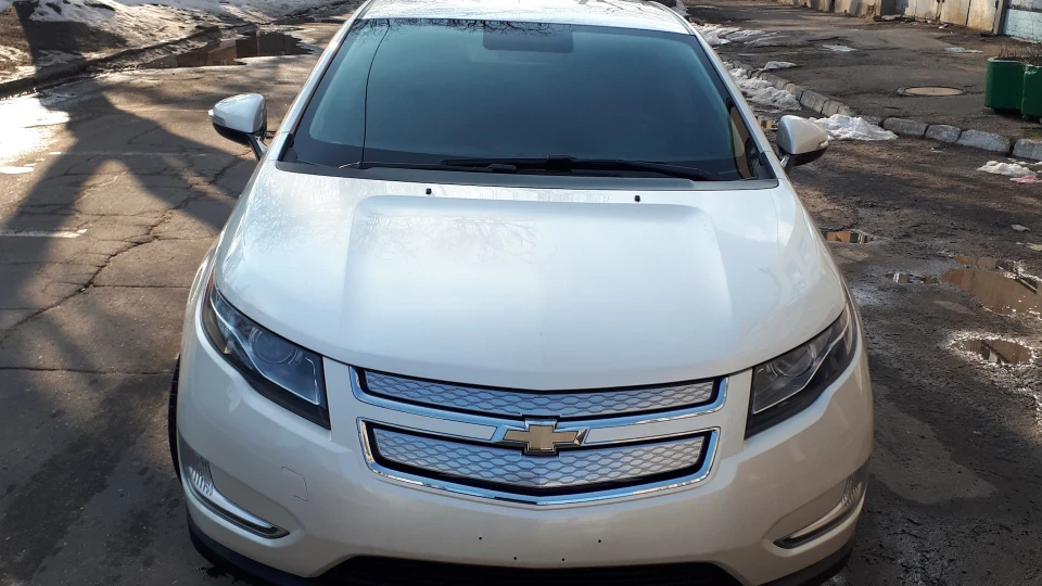 Chevrolet Volt Hybrid 3