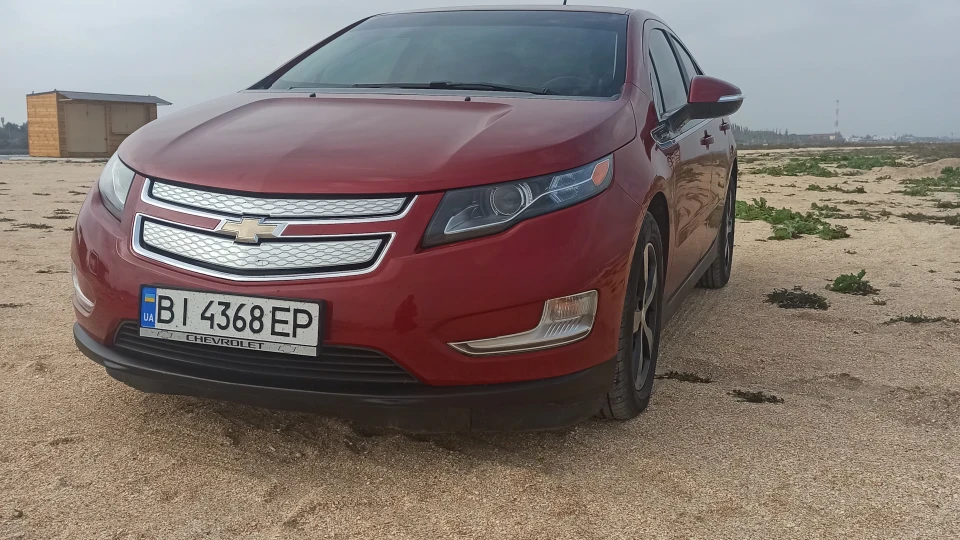 Chevrolet Volt Червоненька 3