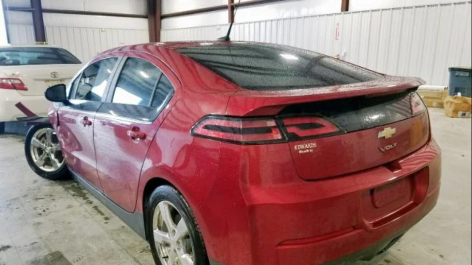 Chevrolet Volt Красний Вольтама 3
