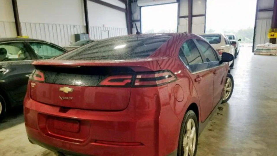 Chevrolet Volt Красний Вольтама 4