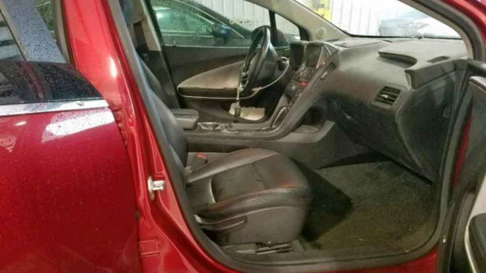 Chevrolet Volt Красний Вольтама 5