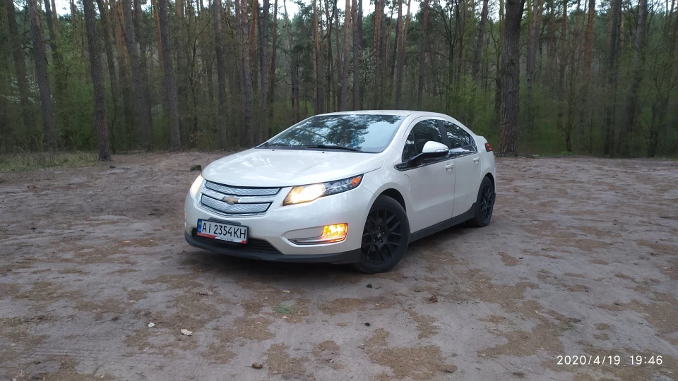Chevrolet Volt перламутр