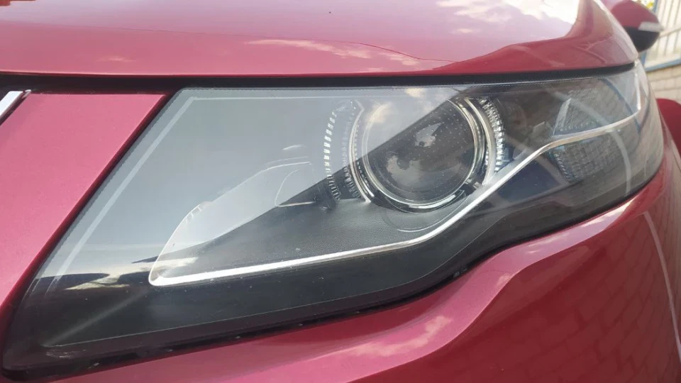 Chevrolet Volt red hatch 5