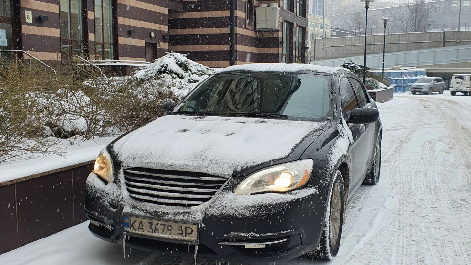 Chrysler 200 2