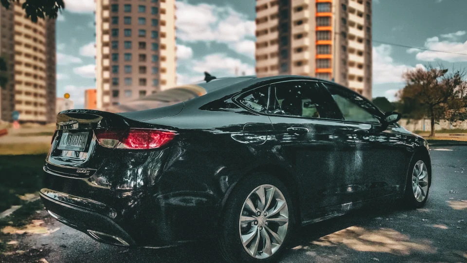 Chrysler 200 AWD Phantom Black Pearl 2