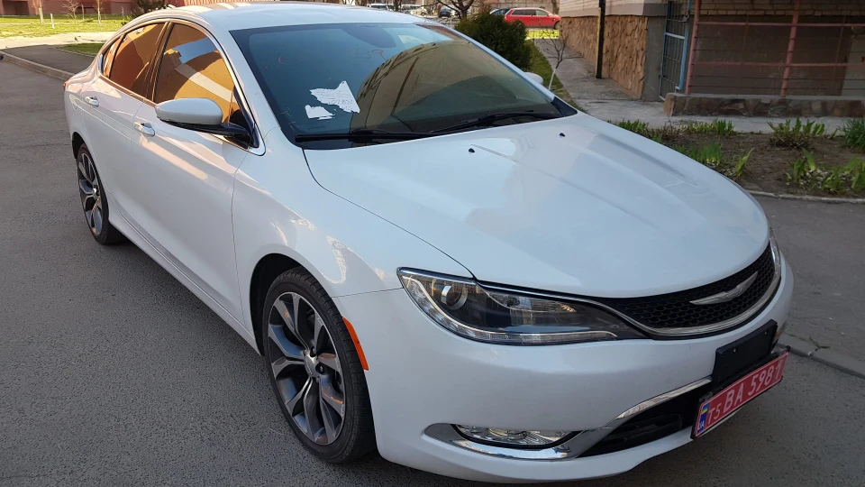 Chrysler 200 C