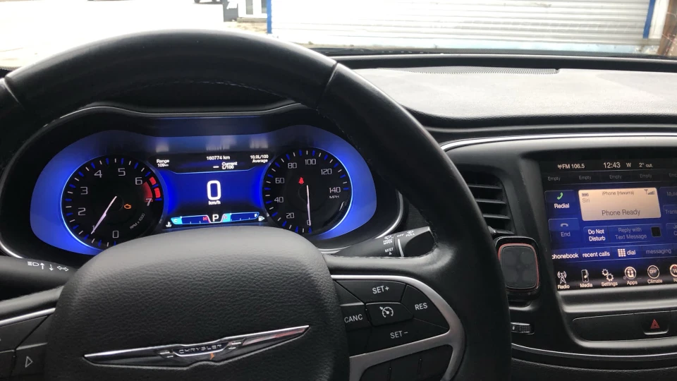Chrysler 200 LIMITED 3