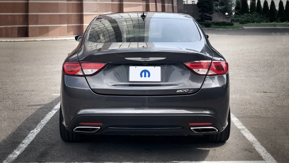 Chrysler 200 • V6 3.6