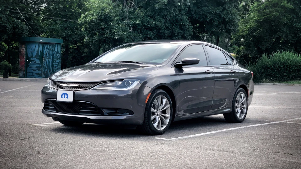 Chrysler 200 • V6 3.6 2