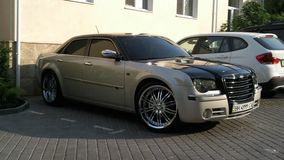 Chrysler 300C 3