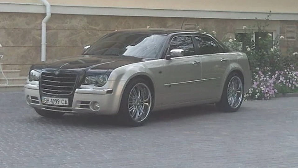 Chrysler 300C 4