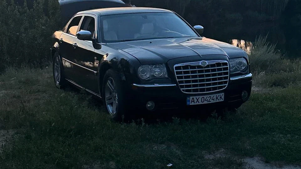 Chrysler 300C 3