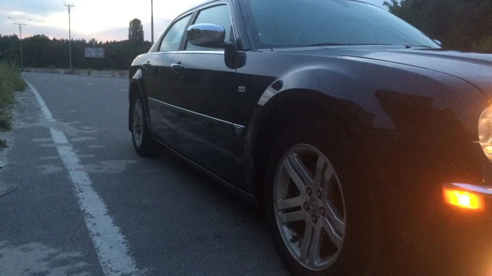 Chrysler 300C 4
