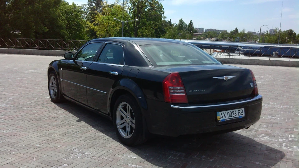 Chrysler 300C 4