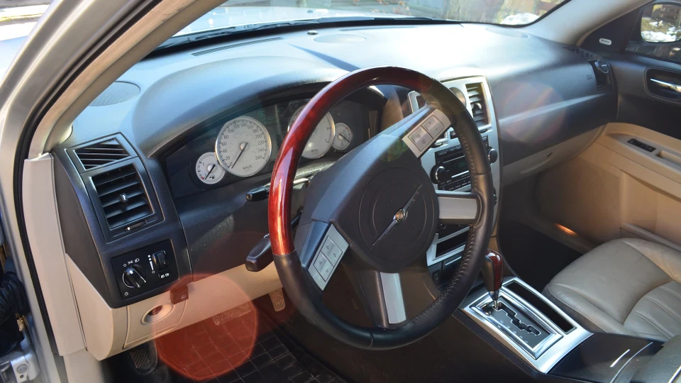 Chrysler 300C 2,7
