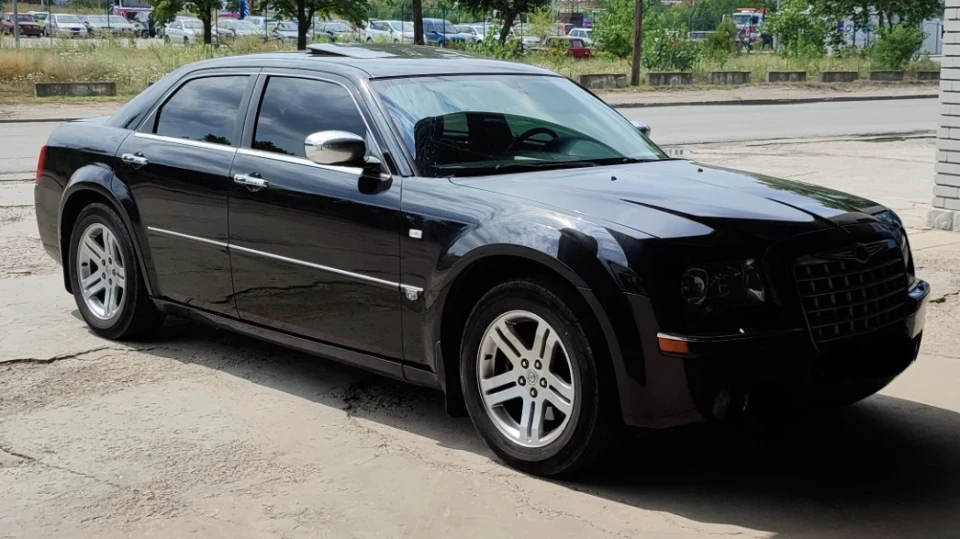 Chrysler 300C 5,7 Hemi 2