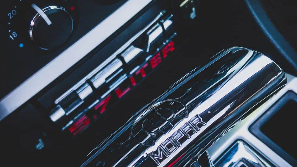 Chrysler 300C 5.7L 345 HEMI 2