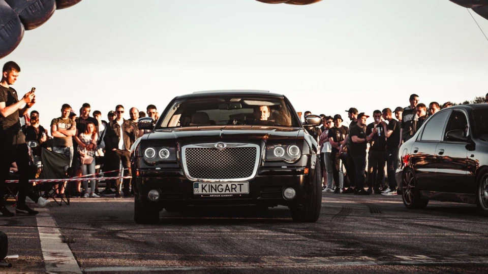 Chrysler 300C 5.7L 345 HEMI 5