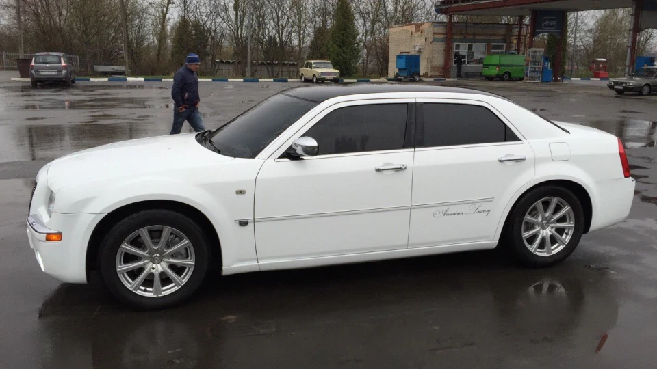 Chrysler 300C American Luxury 2