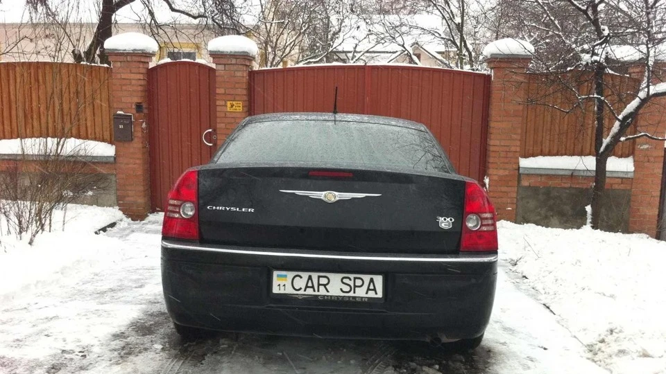 Chrysler 300C ОРЕНДА АВТО З ВОДІЄМ 3