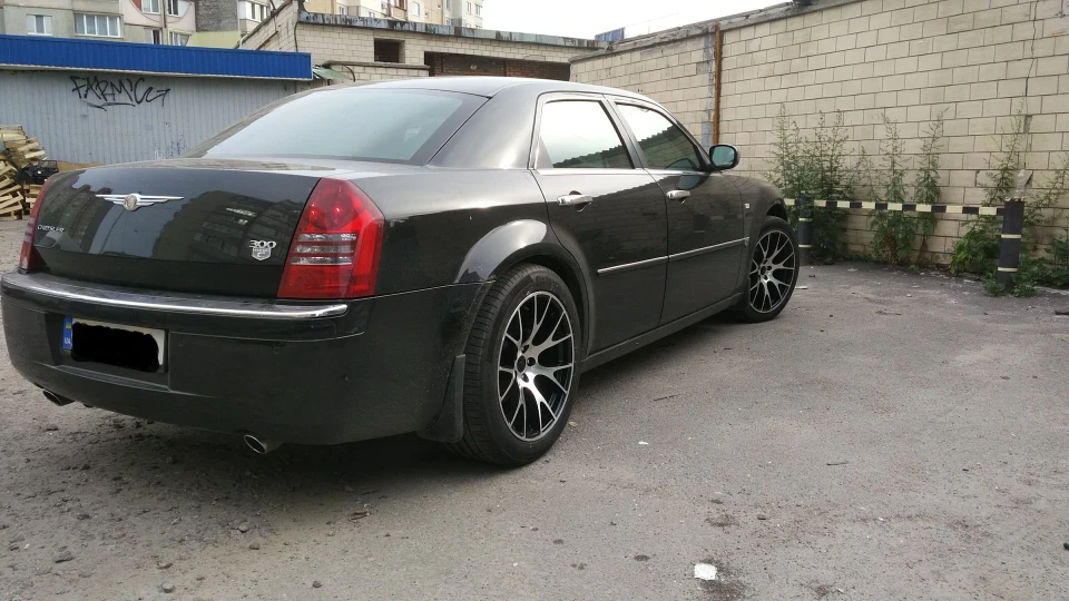 Chrysler 300C HEMI