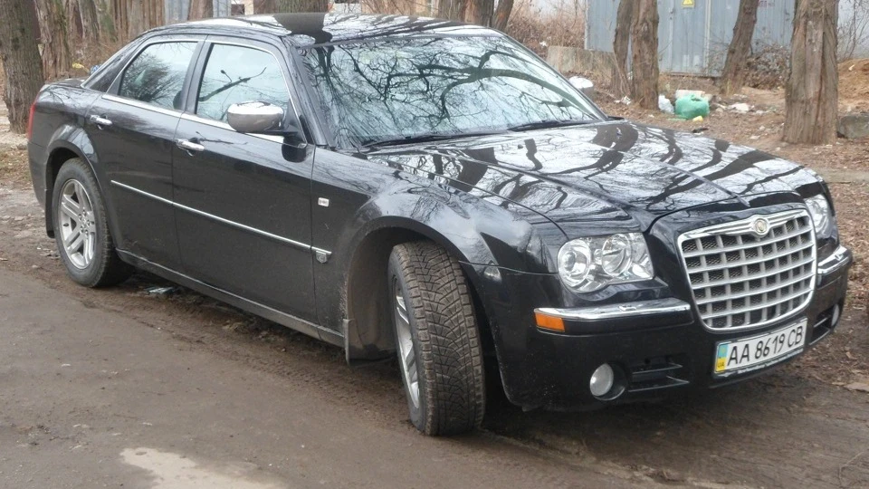 Chrysler 300C З чорного в білий 2