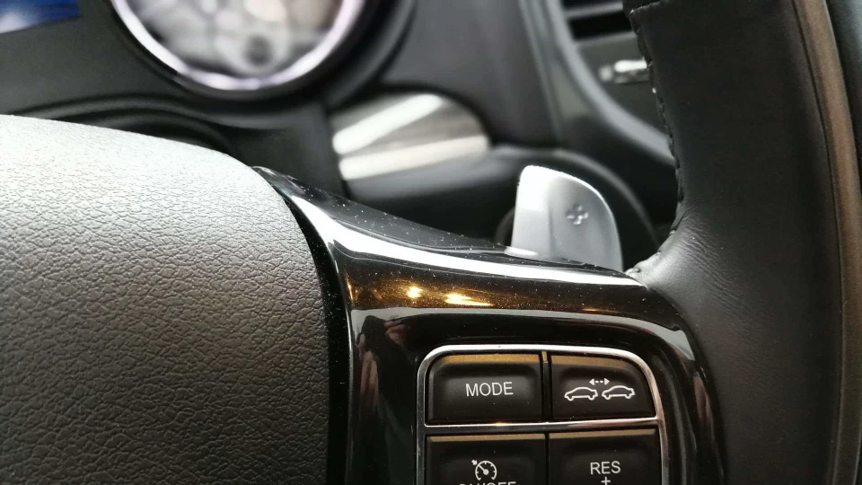 Chrysler 300C John Varvatos 2