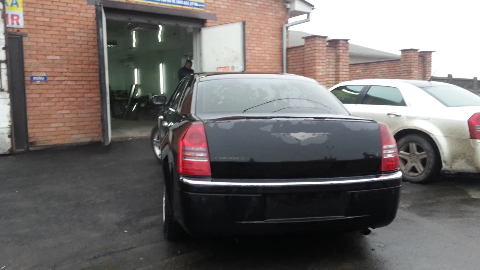 Chrysler 300C Royal Alligatore. 3