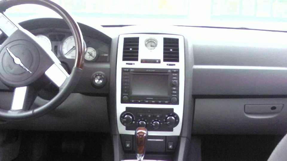 Chrysler 300C Сама брутальність V6 3