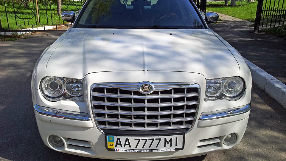 Chrysler 300C SRT design 2