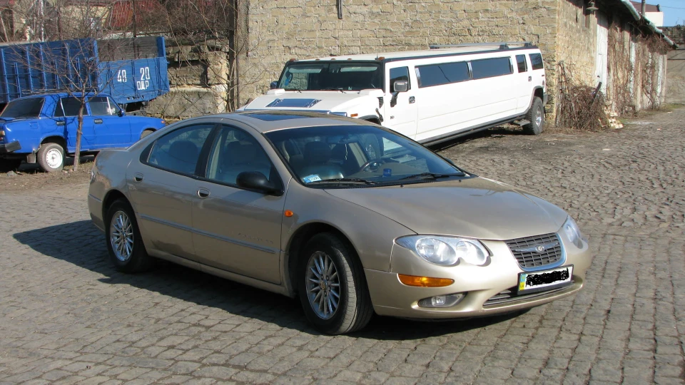 Chrysler 300M 4