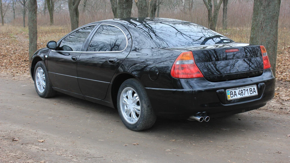 Chrysler 300M не вбивається янкі 2