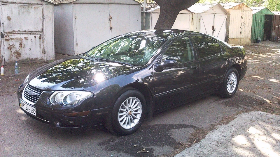 Chrysler 300M самець 5