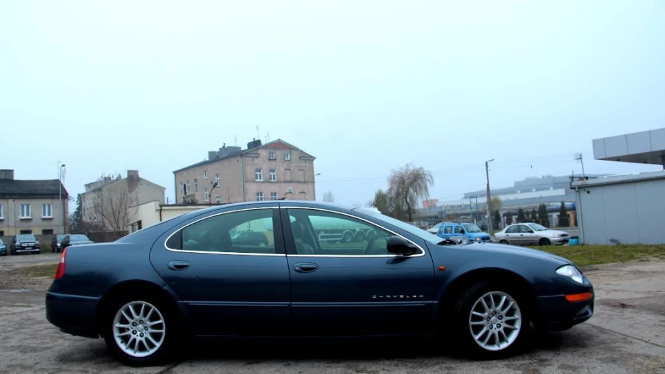 Chrysler 300M літак 4