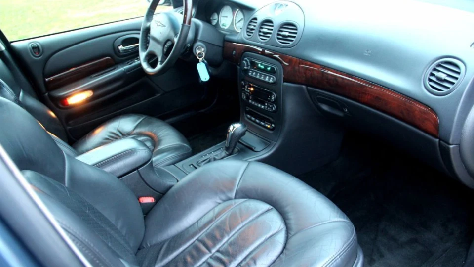 Chrysler 300M літак 5