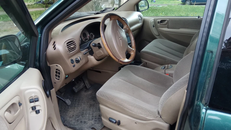 Chrysler Grand Voyager 2