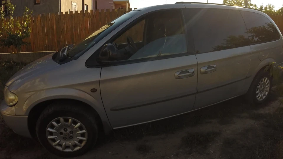 Chrysler Grand Voyager 2.5 CRD 4