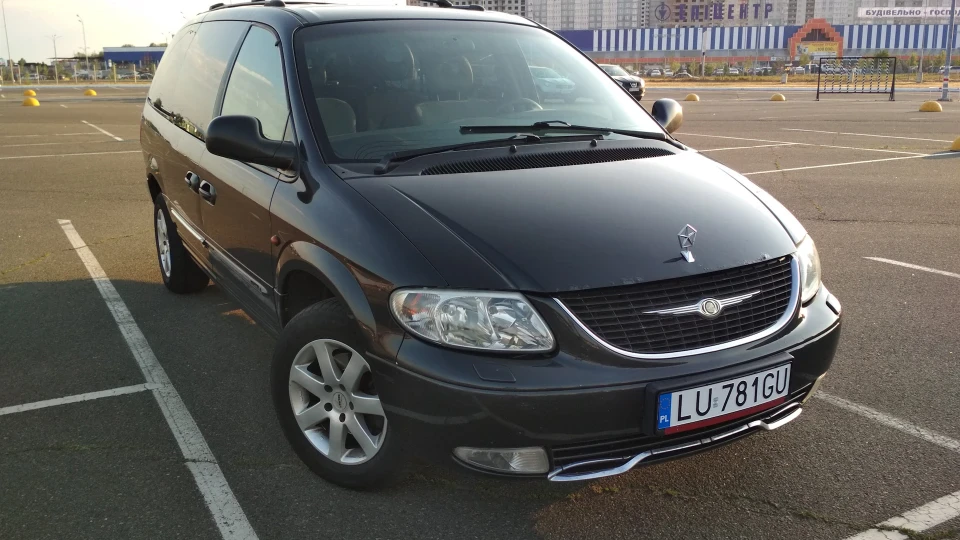 Chrysler Grand Voyager 2.5 CRDI **Black Devil** 2