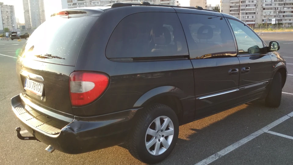 Chrysler Grand Voyager 2.5 CRDI **Black Devil** 5