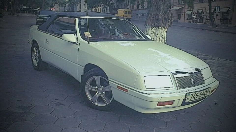 Chrysler Le Baron 2