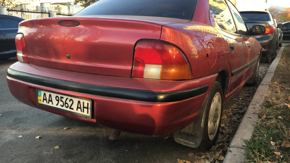 Chrysler Neon SE 2