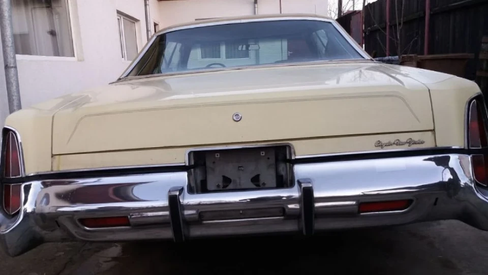 Chrysler New Yorker 4