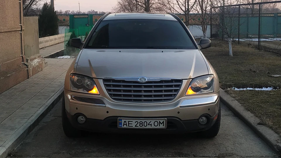 Chrysler Pacifica From USA with Love 5